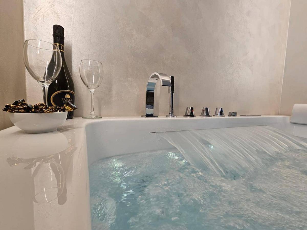 Il Tiglio Jacuzzi&Sauna in Lucca, Lucca Provinz