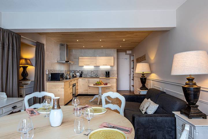 Appartement de vacances pour 3 personnes, avec terrasse et vue sur le lac ainsi que jardin et sauna, animaux acceptés dans le Cantal - 2