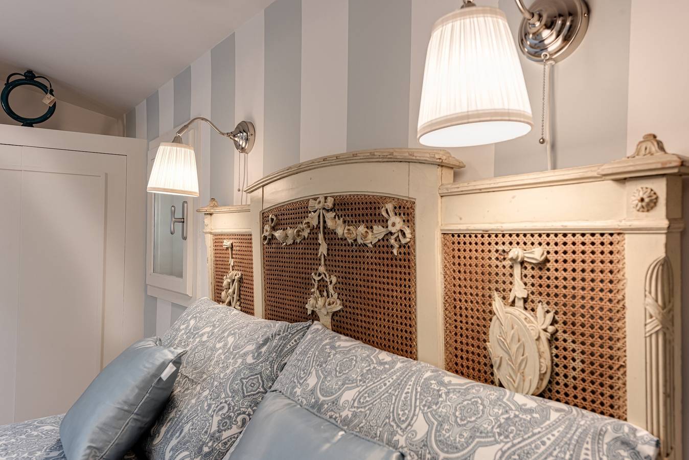 Entire apartment, Apartment "Romantic" with Private Terrace & Wi-Fi in Florence, Florence Province