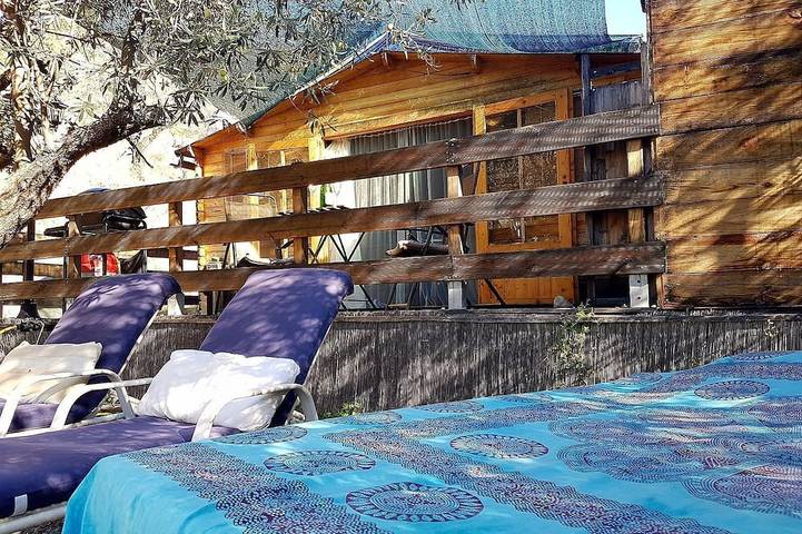 Ferienhaus für 2 Personen, mit Balkon und Whirlpool sowie Garten