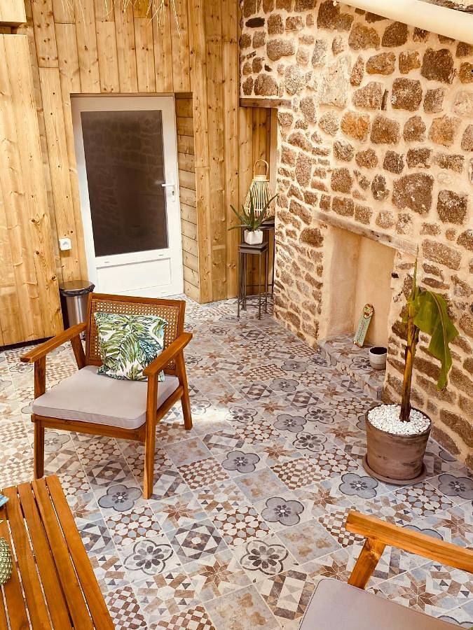 Location de vacances pour 2 personnes, avec Terrasse et Jardin à Montfarville - 4