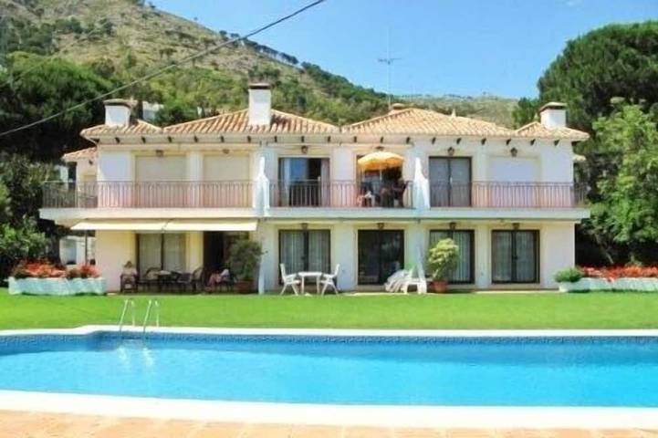 Apartment for 6 people, with garden and pool as well as terrace in Mijas Pueblo
