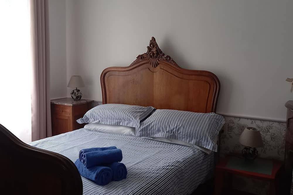 Casa de la familia en el país, con piscina, jardines privados encantadores. Plazas 8 in Dolo (Francia), Región de Dinan