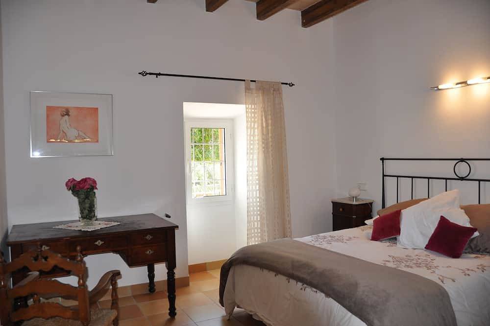 Catalina Haus 10 Minuten von der Innenstadt entfernt, schöne Aussicht, Grill, Wlan, Ac, Pool in Palma, Mallorca Westen