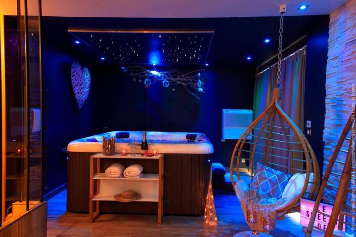 Hôtel pour 2 personnes, avec Jacuzzi ainsi que Terrasse et Sauna à Friville-Escarbotin