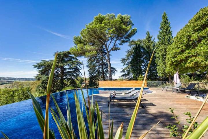 Location de vacances pour 20 personnes, avec jacuzzi et piscine ainsi que jardin et sauna, animaux acceptés à Mas-Saintes-Puelles - 3