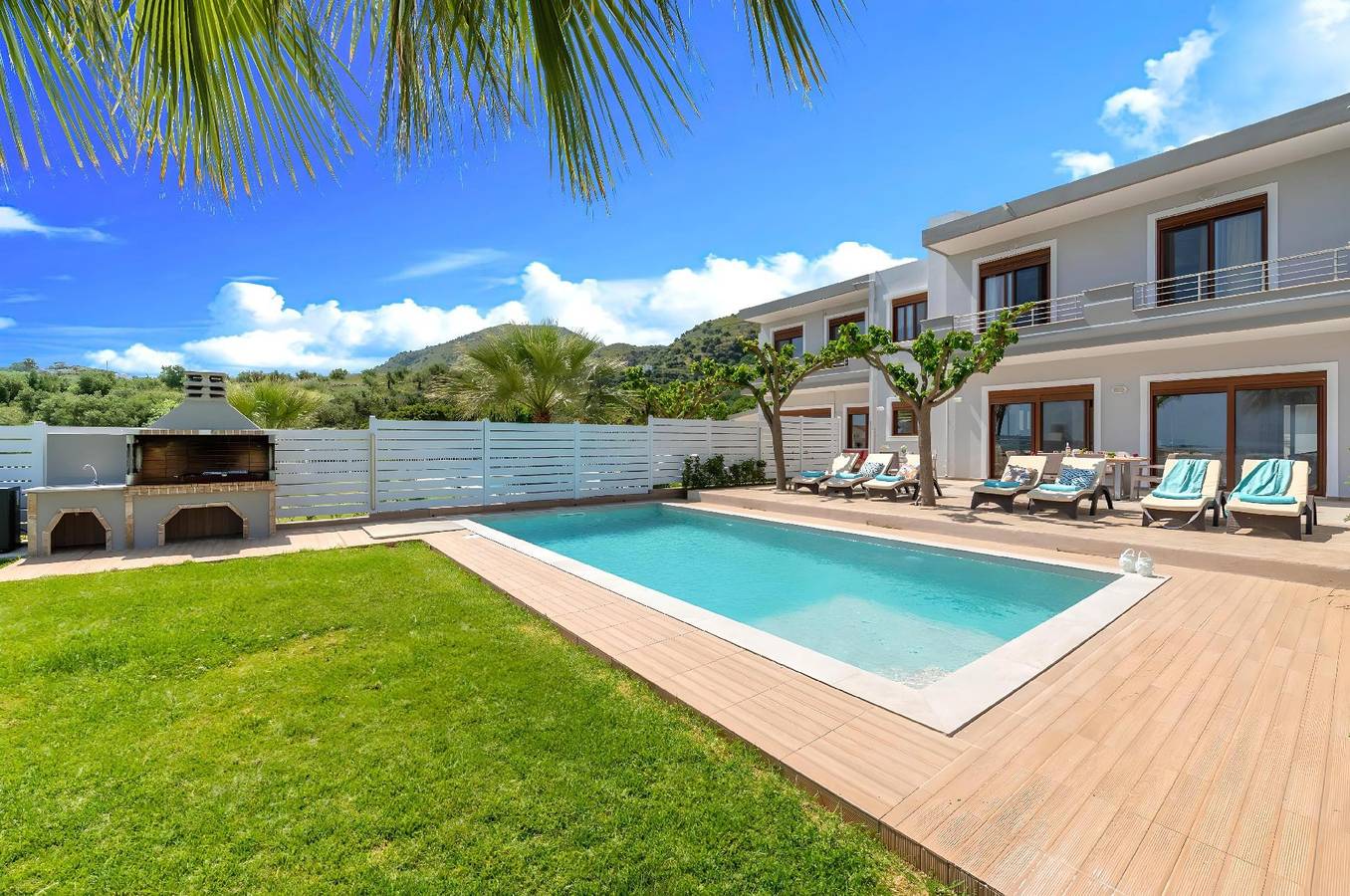 Sunlight Villas and 3 Heated Pools in Chania region