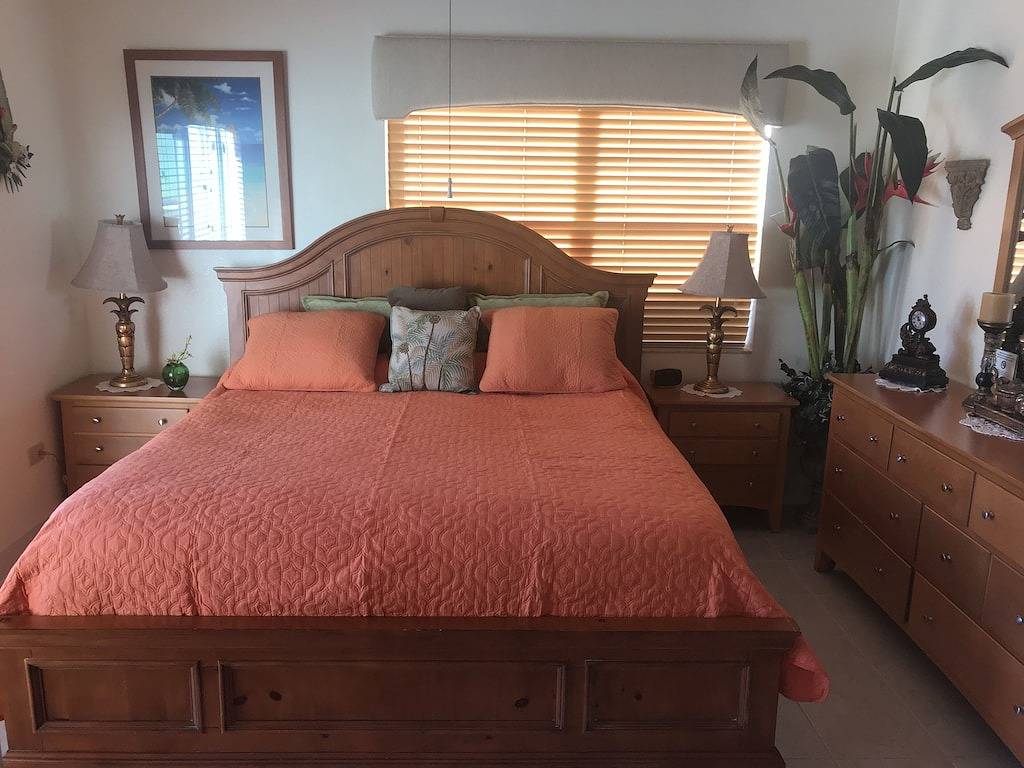 Duck Key, 2 Schlafzimmer / 2 Bäder mit 40 'Dock, Keine Dockage Gebühren, Trailer Lagerung Inkl. in Duck Key, Monroe County