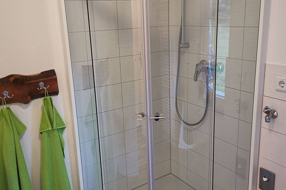 Ganze Wohnung, Liebevoll eingerichtete Ferienwohnung mit Balkon und Terrasse im Osterzgebirge in Dippoldiswalde, Osterzgebirge