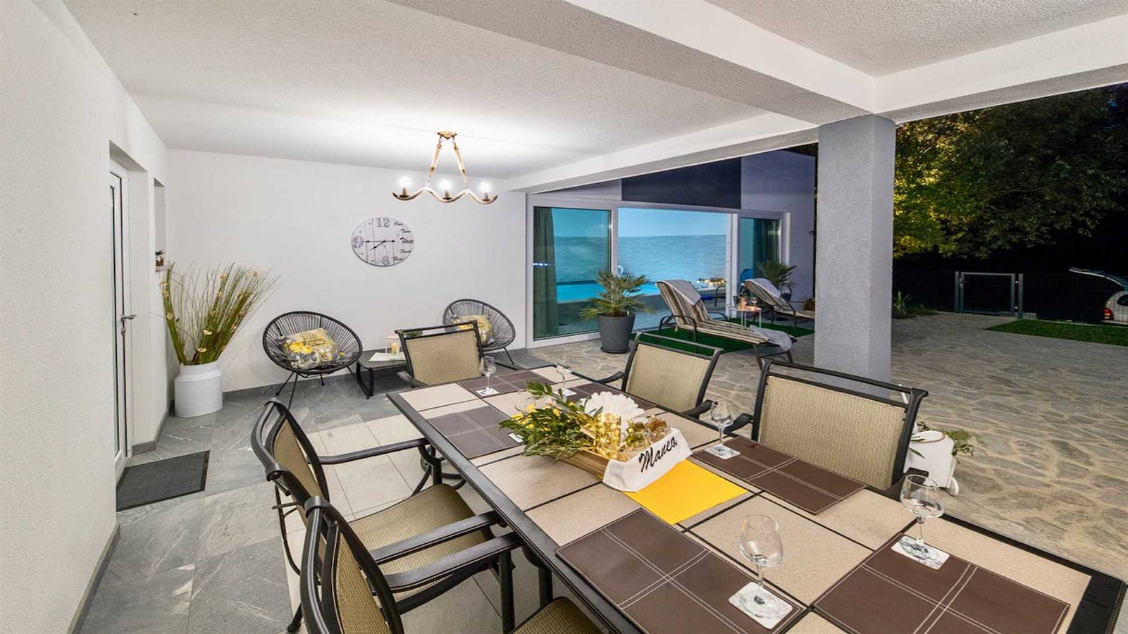 Villa Lake &amp; Sea - met 4 slaapkamers voor 8 personen en een binnenzwembad in Tribalj, Primorje-Gorski Kotar