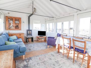 Hut for 2 People in Waveney District, Suffolk, Photo 2