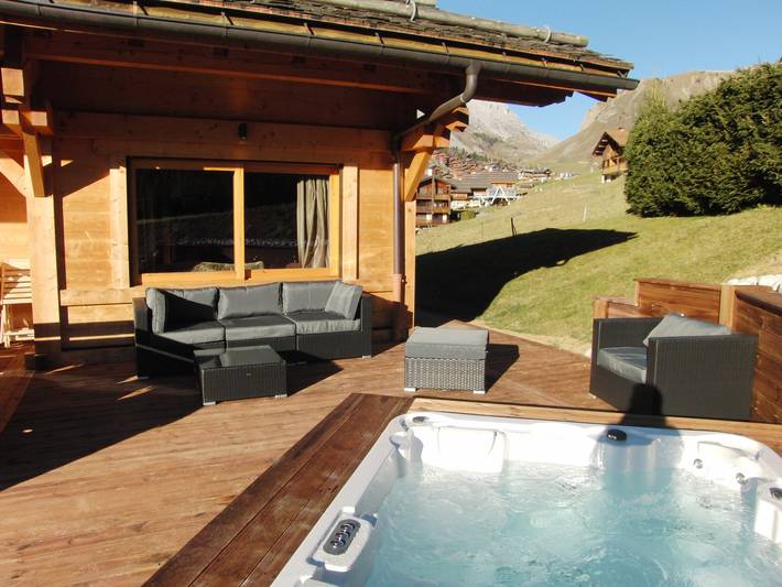 Chalet espacioso para 11 personas a 100m de pistas y cerca del centro, con jardín y actividades de verano in Le Grand-Bornand, Región de Annecy