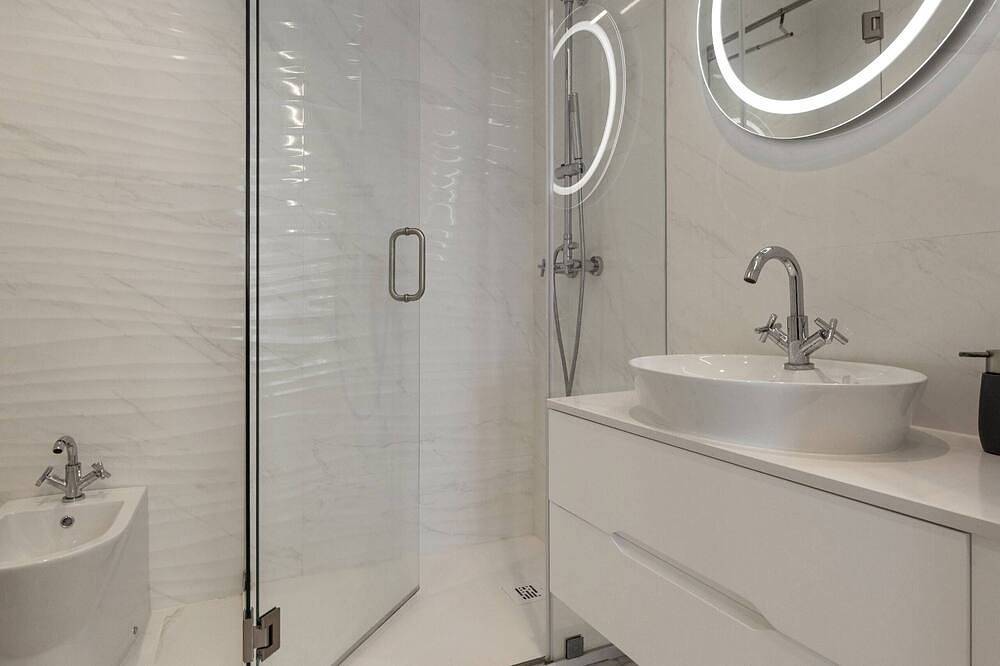 Lux House - Exclusive Retreat w/ Pool & View, foto 14