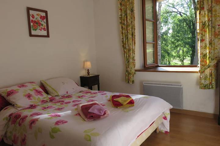 Location de vacances pour 12 personnes, avec jardin à Rochechouart - 4