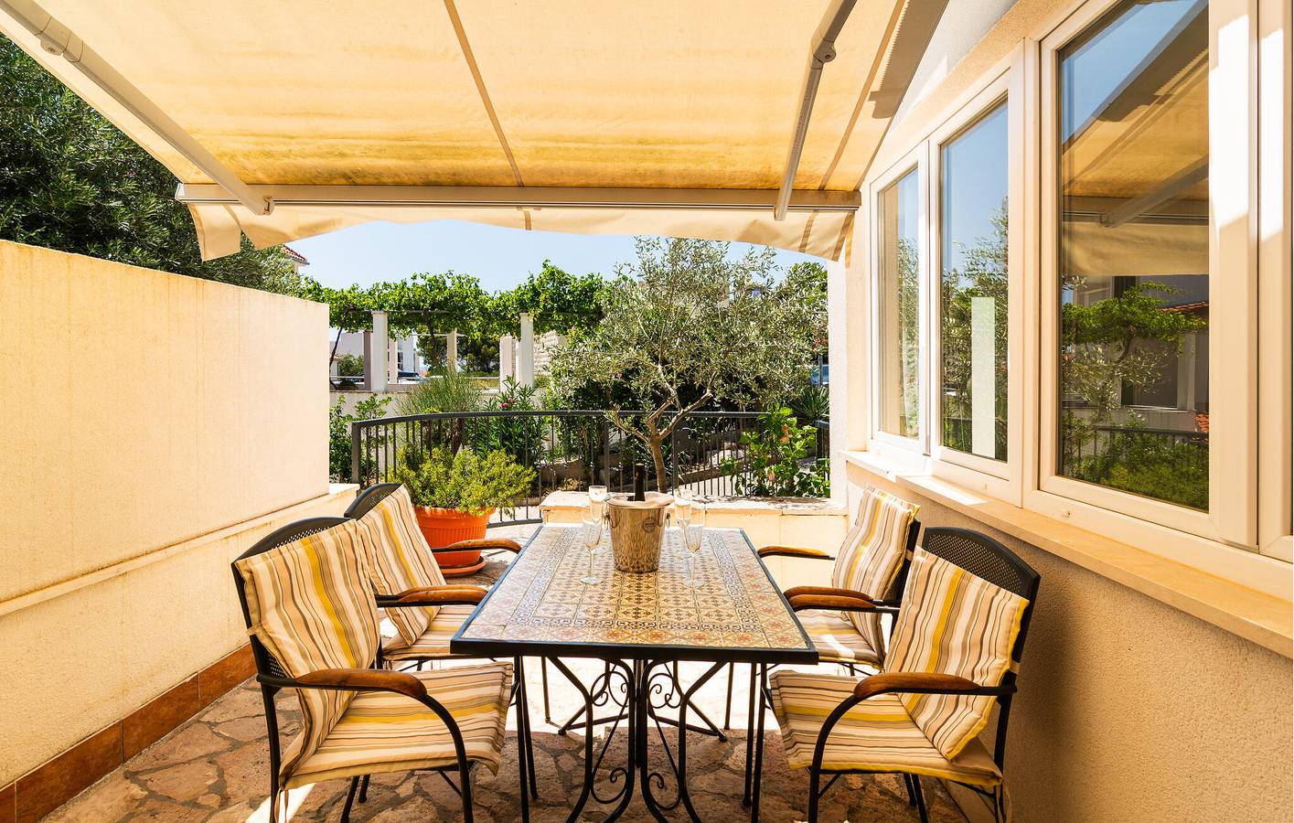 Ganze Ferienwohnung, Ferienwohnung für 6 Personen mit Garten in Bol, Brac