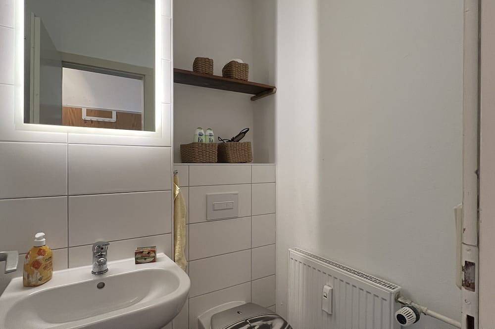 Ganze Wohnung, 2-Raum Fewo Schellerhau mit Einstieg zur Loipe und Rodelhang in Schellerhau, Altenberg