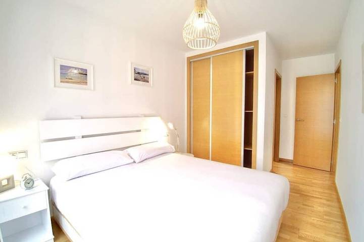 Appartement entier, The Cliffs - Sunset Village Beach 1A in Praia de Celeiro (Viveiro), Viveiro