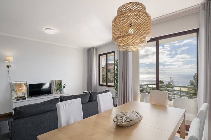 Ganze Wohnung, Helle Wohnung mit Pool, Garajau Iv in Caniço, Madeira