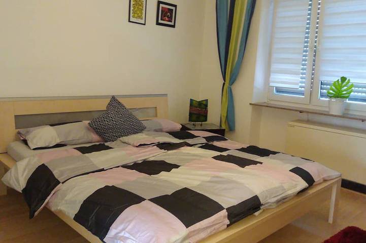 Ferienwohnung für 5 Personen, mit Garten und Balkon in Homburg - 4