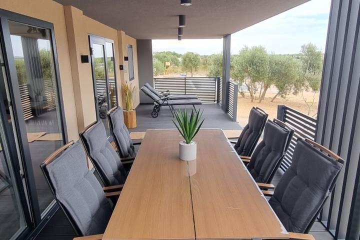 Ferienwohnung für 6 Personen, mit Pool und Balkon/Terrasse, mit Haustier in Drage (Pakoštane)