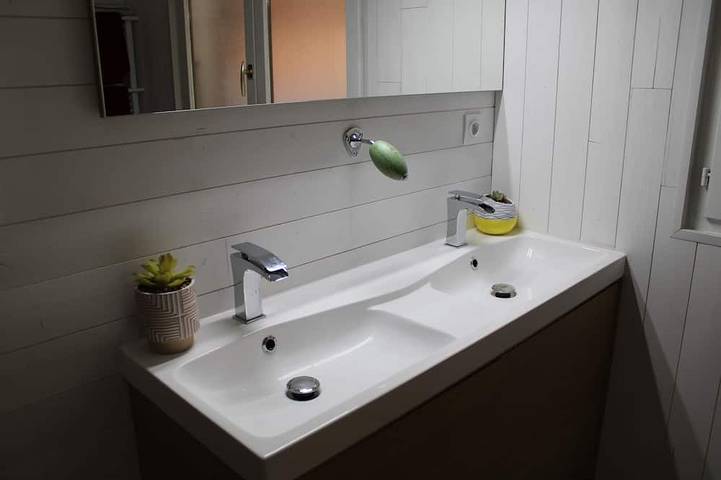 Gîte pour 14 personnes, avec Balcon ainsi que Jacuzzi et Jardin à Le Bouchet-Mont-Charvin - 4