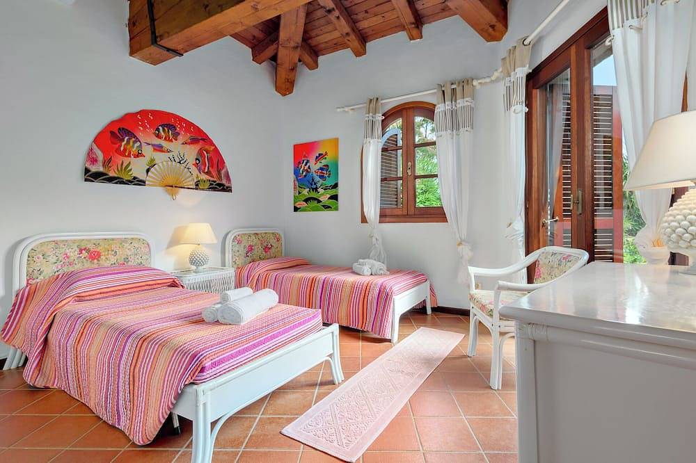 Villa esclusiva con piscina e vista mare a Puntaldia ( San Teodoro) in Puntaldia, San Teodoro