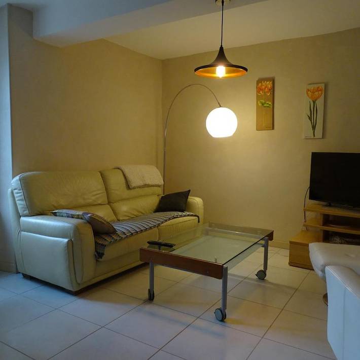 Location de vacances pour 2 personnes, avec vue ainsi que piscine et jardin à Camaret-sur-Aigues - 4