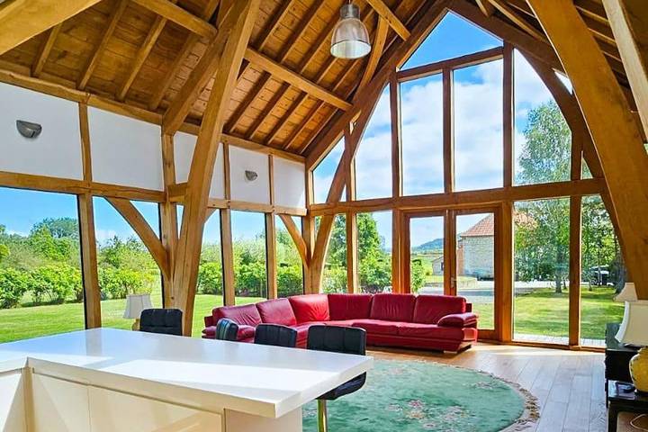 Log cabin for 4 people, with garden and hot tub as well as terrace in Somerset