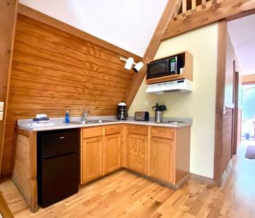 Log Cabin for 4 Guests in Hocking Hills, Picture 3