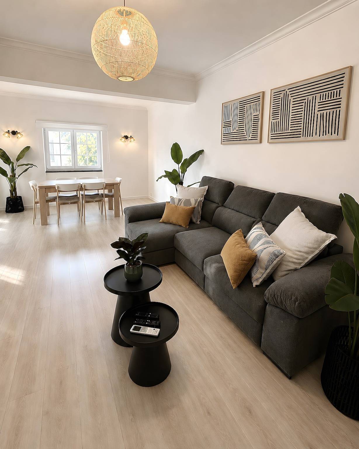 Entire apartment, ‘Cascais Sun & Breeze’ Apartment with Private Terrace, Wi-Fi & Air Conditioning in Cascais e Estoril, Costa de Lisboa