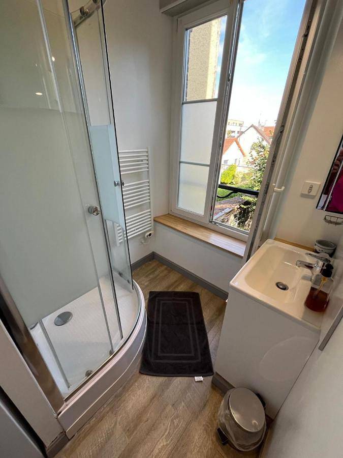 Appartement entier, Entre ville et jardins in Sainte-Savine, Aube
