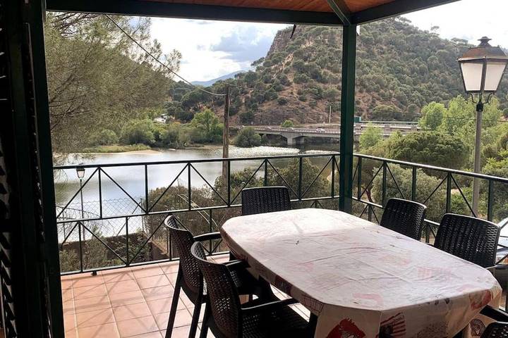 Apartamento de vacaciones para 8 personas, con vistas al lago además de vistas y balcón - 1