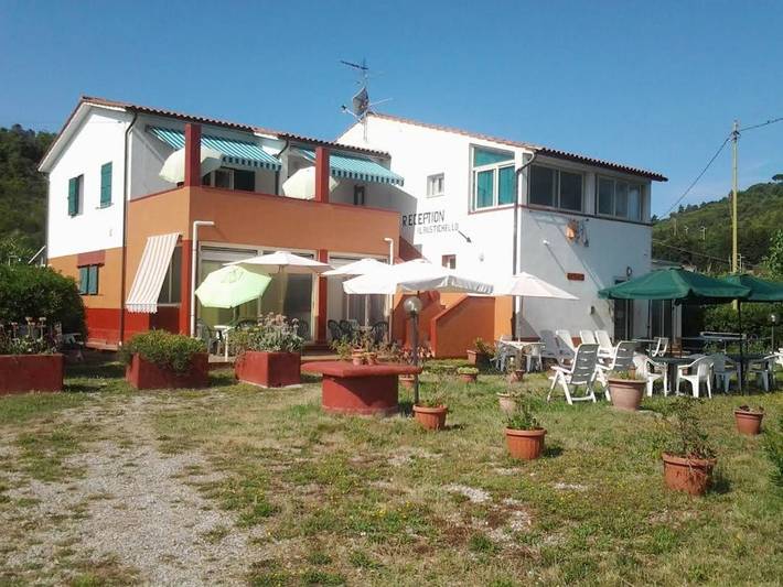 Appartamento per 2 persone, con terrazza e giardino in Campo nell'Elba