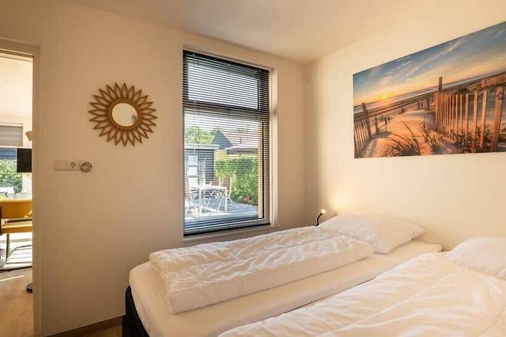 Bungalow für 6 Personen, mit Terrasse und Garten in Renesse - 2