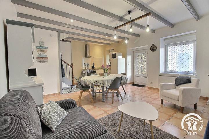 Gîte pour 2 personnes, avec Terrasse et Jardin