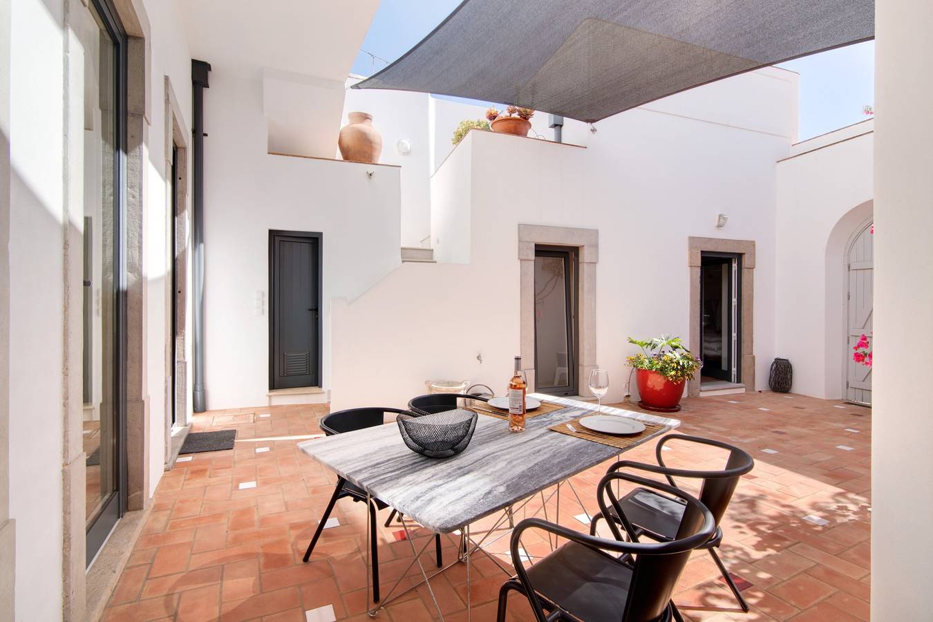 Villa „Casa Rosa“ mit privater Terrasse und Wlan in São Brás de Alportel, Faro Distrikt