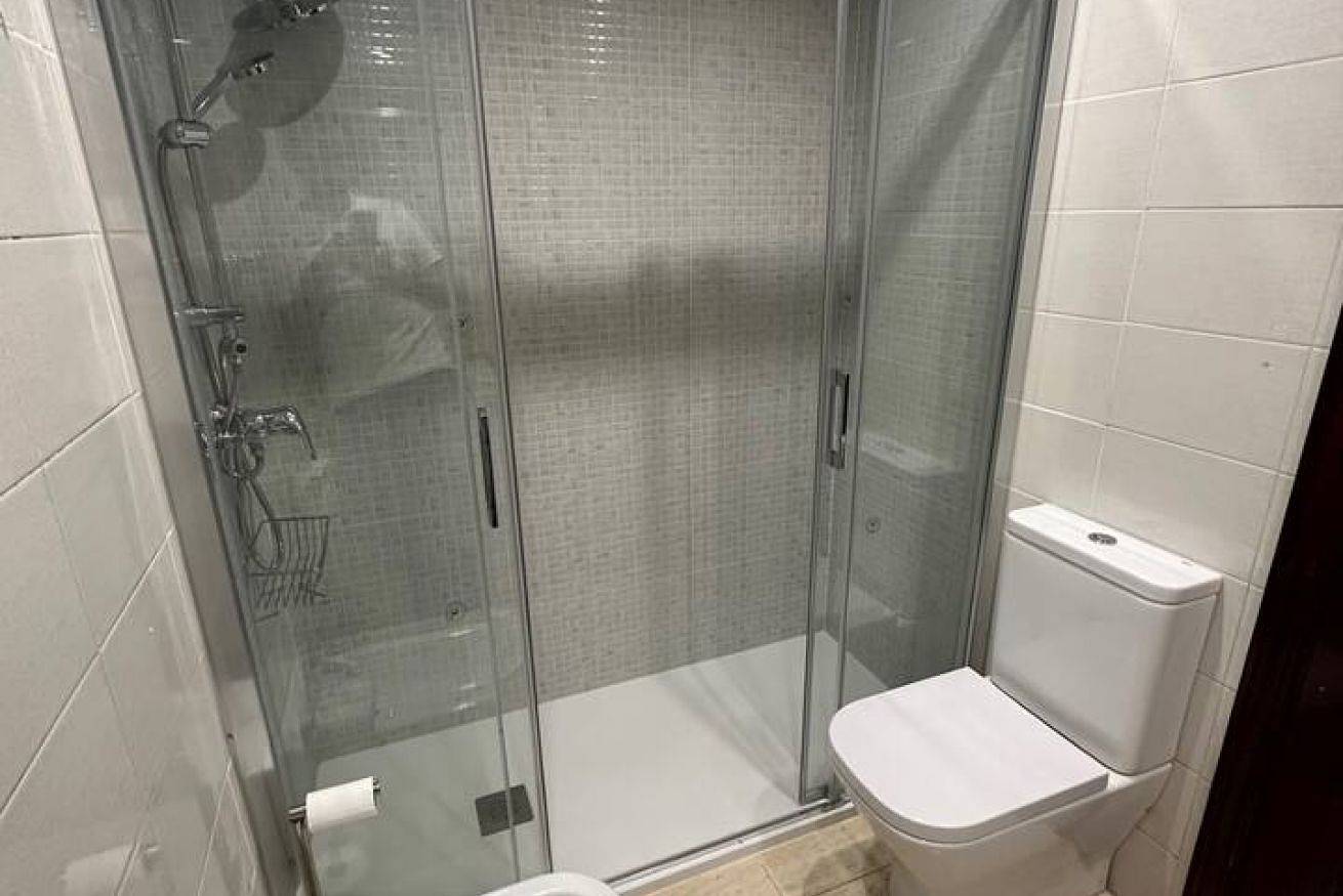 Geheel appartement, Chic Apartment w/ Full Kitchen & Wi-Fi in Oviedo, Cantabrisch Gebergte