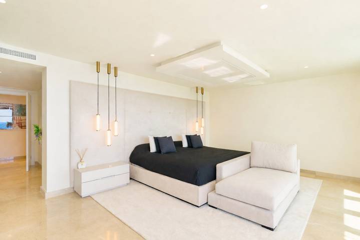 Villa  Riviera, Luxus, Pool, Jacuzzi, Kino und Fitnessraum. in Los Pinos (Almuñecar), Almuñecar