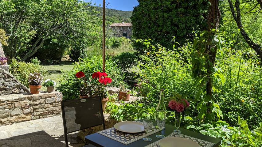 Gîte pour 2 personnes, avec jardin