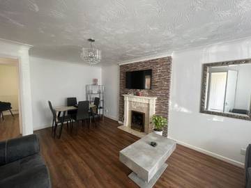 Gîte pour 2 personnes, avec jardin à Corby