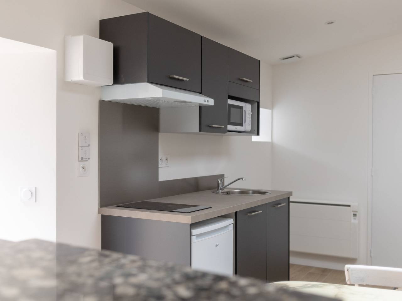 Renoviertes Studio am Flussufer mit Terrasse - perfekt für 2 Personen in Mortagne-sur-Sèvre, Loire-Tal