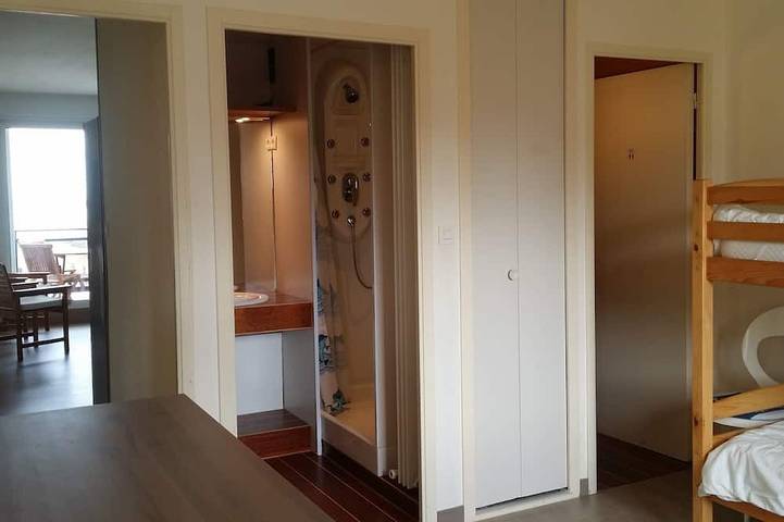 Gîte pour 4 personnes, avec piscine ainsi que balcon et jacuzzi dans Port Coz Pors - 3