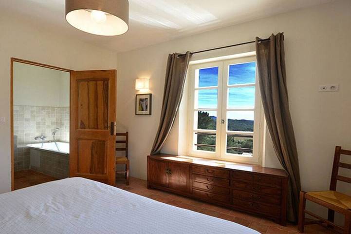 Villa pour 10 personnes, avec jardin et terrasse, animaux acceptés à Ollioules - 2