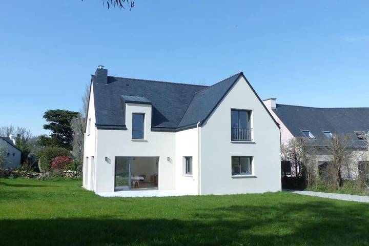 Gîte pour 10 personnes, avec terrasse et jardin dans Plage Saint-Pierre