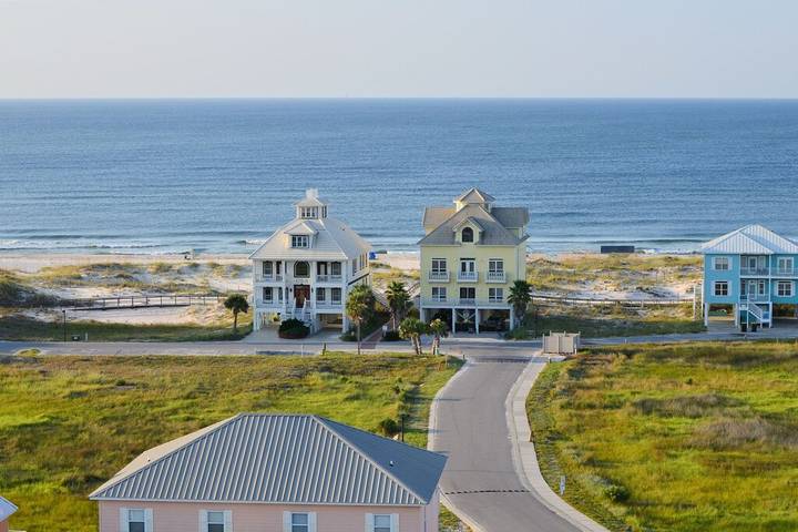 Vacation apartment for 6 people, with pool and hot tub as well as terrace in Alabama