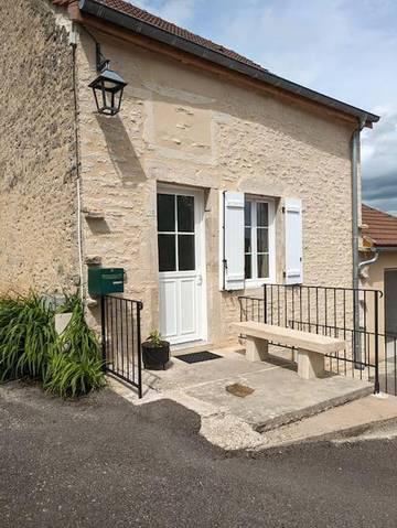 Gîte pour 4 personnes, avec terrasse à Savigny-lès-Beaune