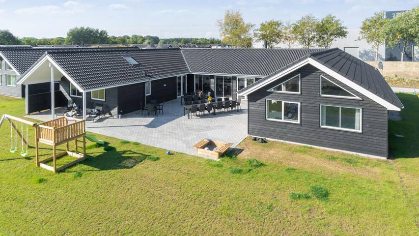 Ferienhaus für 24 Personen, mit Sauna in Olpenitz