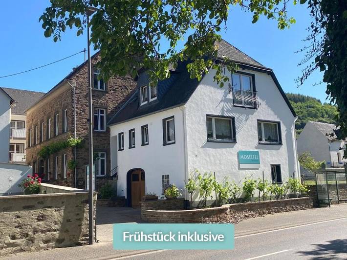 Gästehaus für 2 Personen, mit Terrasse und Ausblick in Ernst