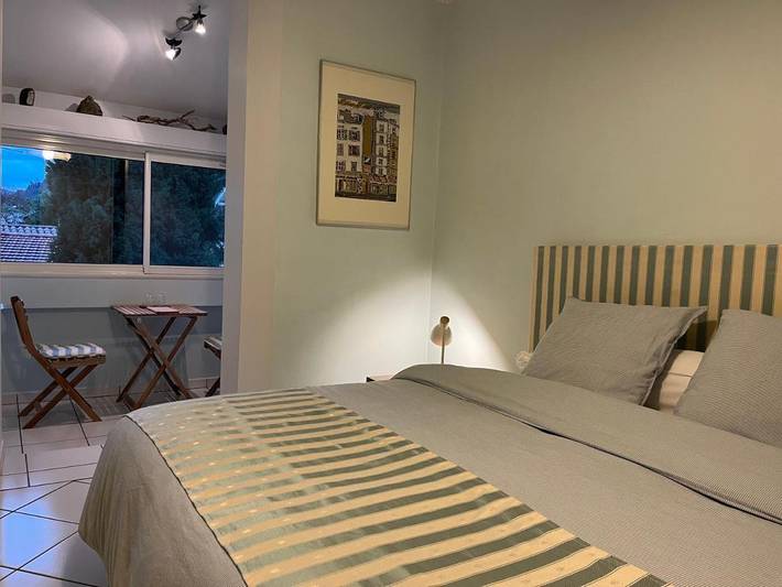 Location de vacances pour 2 personnes, avec piscine ainsi que vue et jardin à Digne-les-Bains - 3