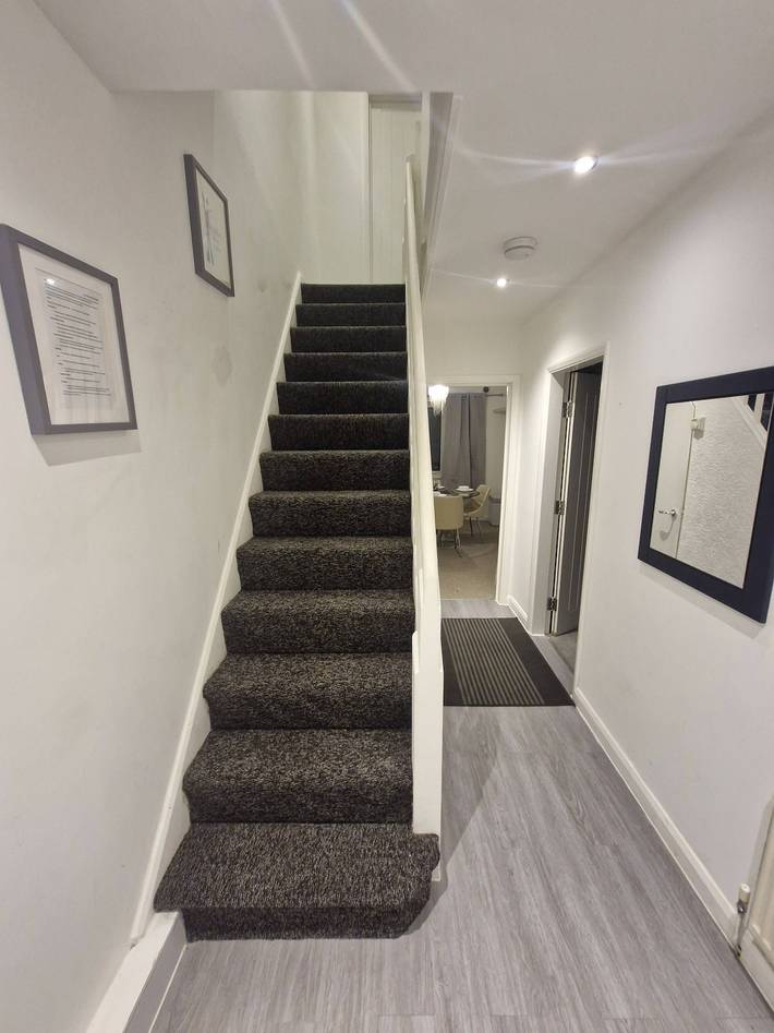 Cosy 3-Bed Home  close to city and shops in Coventry, Birmingham Area